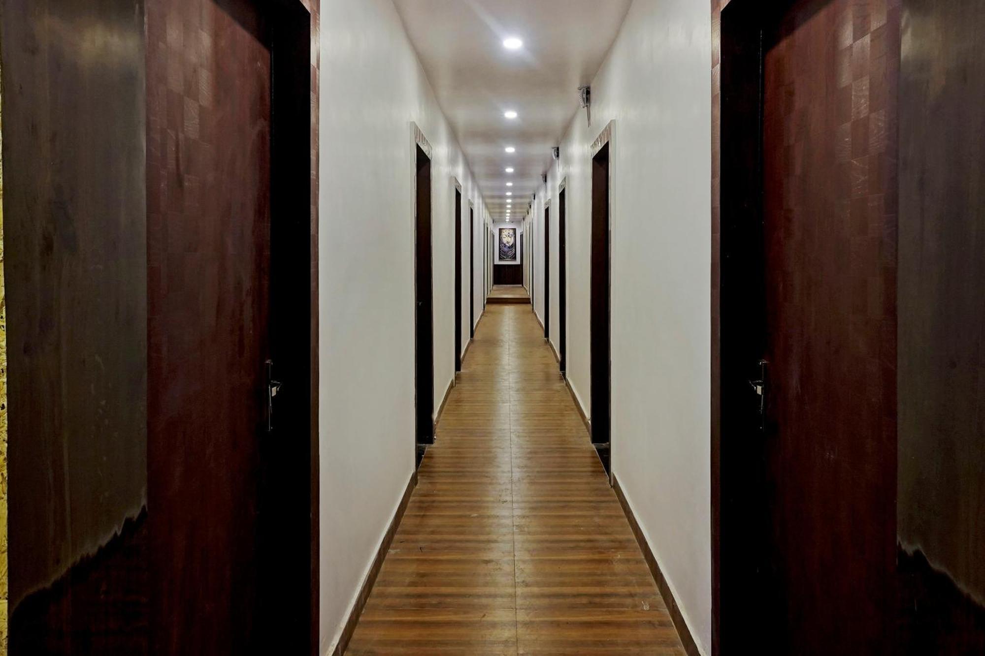 Collection O Gauri Shree Hotel Bhopal Dış mekan fotoğraf